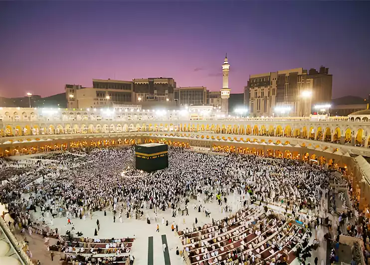 February 5 Star Umrah Package For 14 Nights