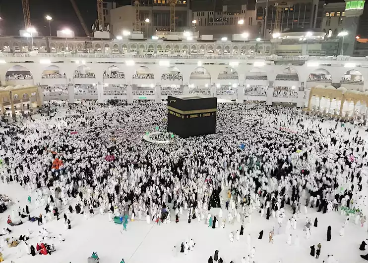 Why Booking Early Secures the Best Umrah Packages