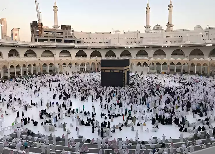 5 Star July Umrah Package For 7 Nights